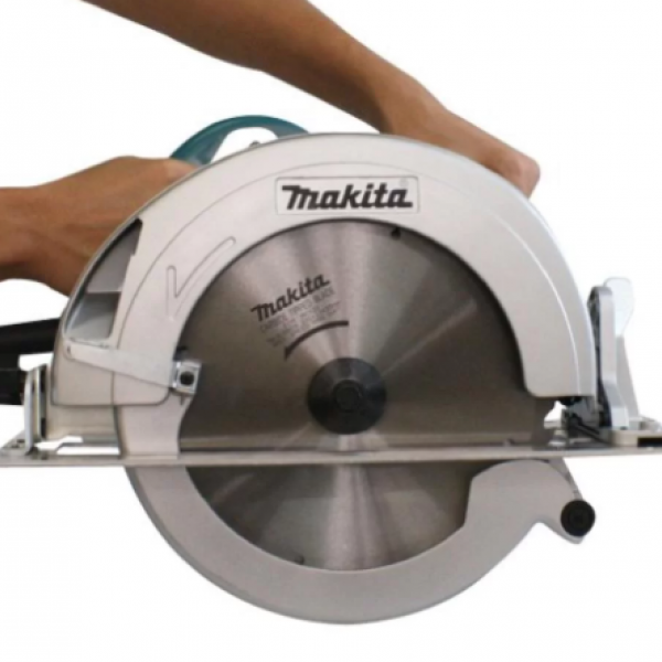 Serra Circular 220V - 9.1/4 - 235mm - MAKITA