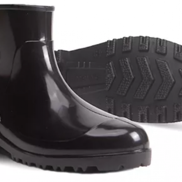 Bota de PVC Cano Curto Cor: Preta  CA: 39...