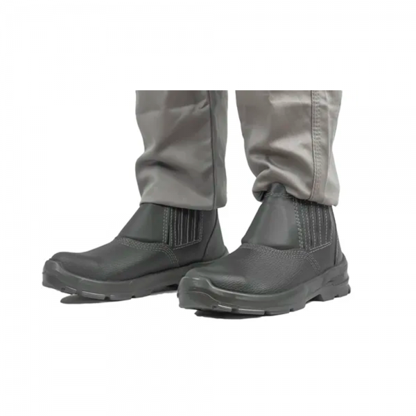 Botina de Couro Elástico Bico Composite T...